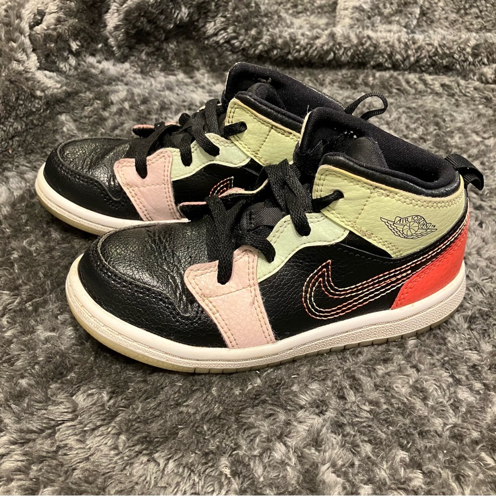 Nike Air Jordan 1 Mid‎ SE Glow in the Dark 2019 SIZE 10C AV5172-076